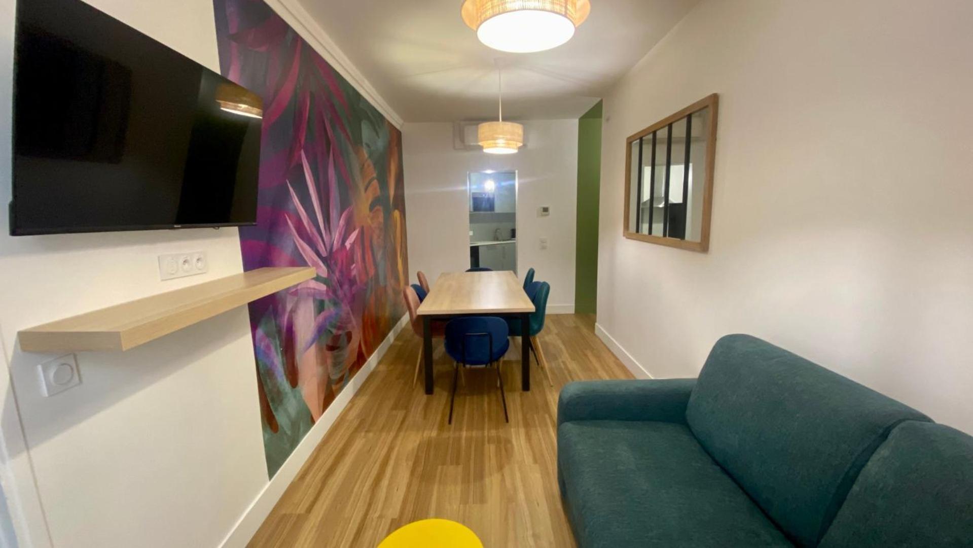 Appartement Lumineux Proche Saint-Lazare - 8P Paris Luaran gambar