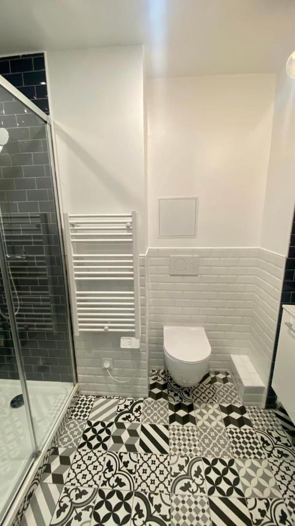 Appartement Lumineux Proche Saint-Lazare - 8P Paris Luaran gambar